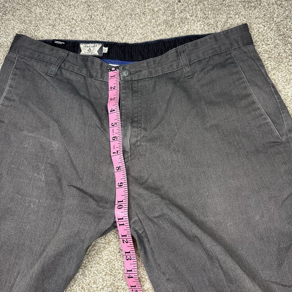 Volcom Chino Shorts Men's Size 34 Charcoal Gray Y2k Skate Surf - Picture 8 of 10